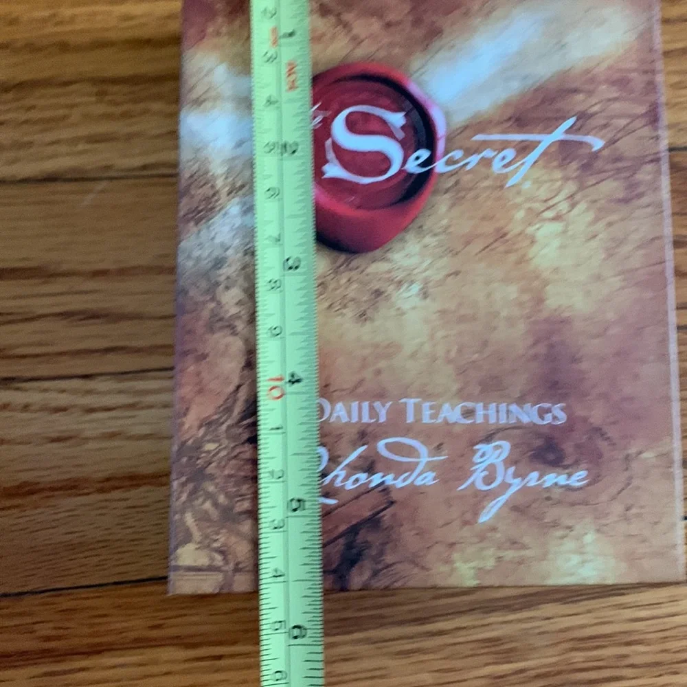 Like new ‘The Secret’ 365 day message for each page/day
